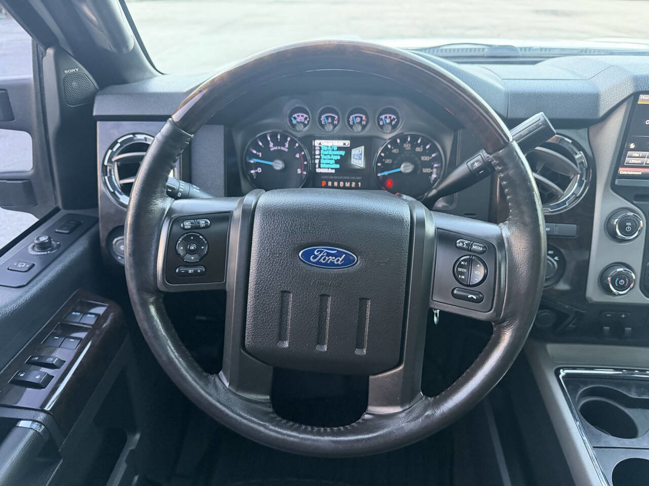 Used 2015 Ford F350 Platinum w/ Platinum Package AWD/4WD image 38