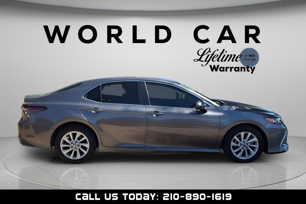 Used 2021 Toyota Camry LE FWD image 17