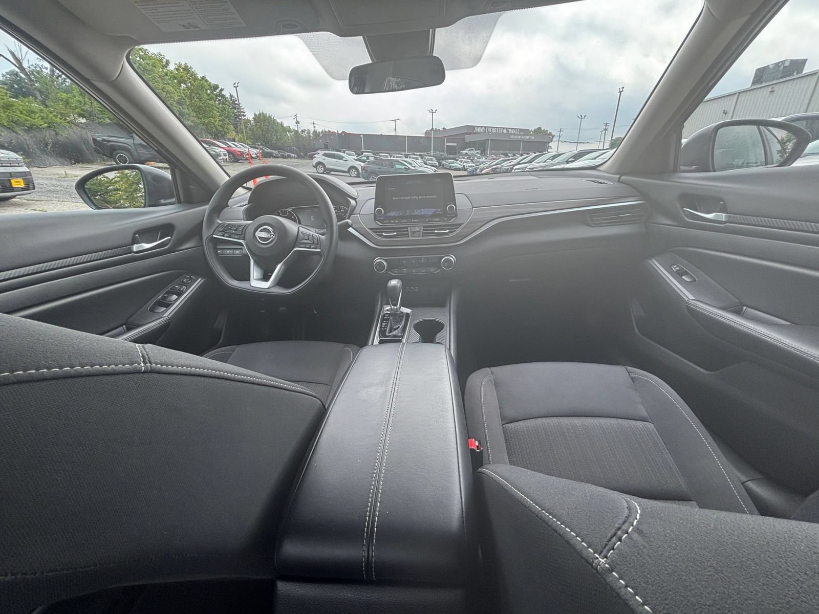 Used 2025 Nissan Altima 2.5 SV FWD image 28