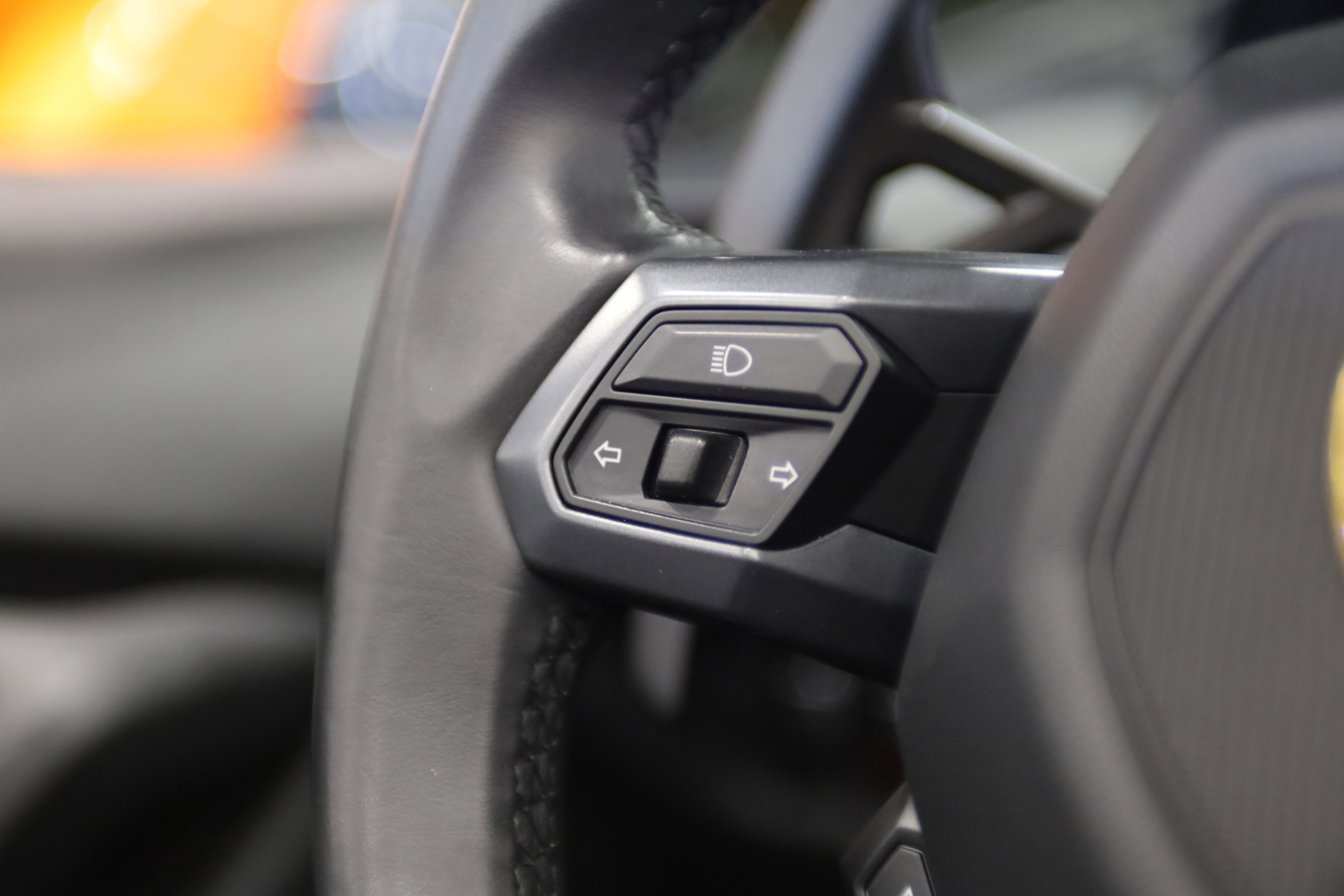 Used 2016 Lamborghini Huracan LP 610-4 image 23