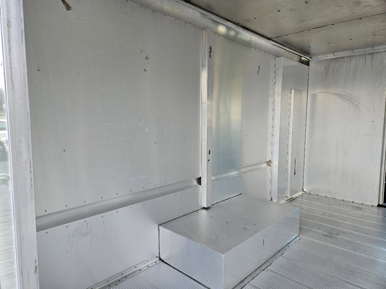 Used 2013 Ford E-350 and Econoline 350 Super Duty w/ Air Conditioning Prep Pkg image 16