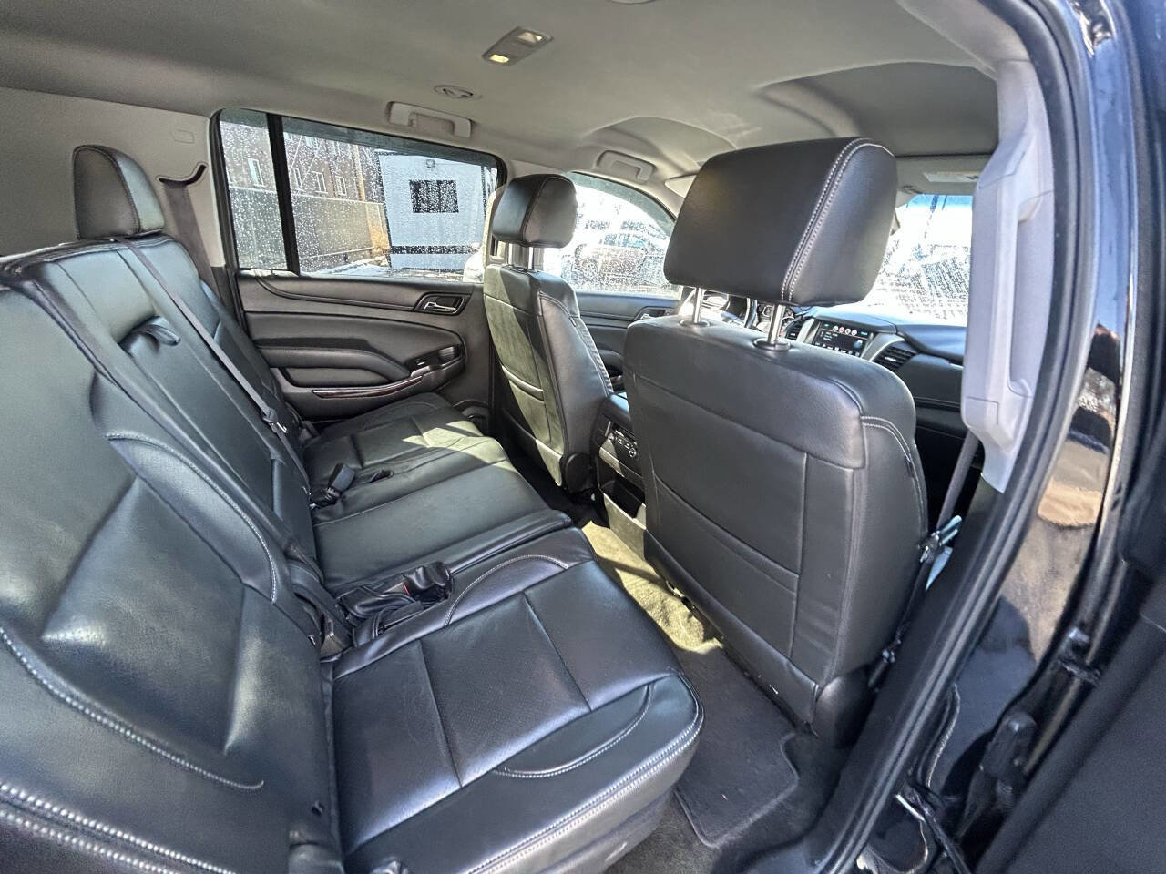 Used 2017 GMC Yukon XL SLE image 25