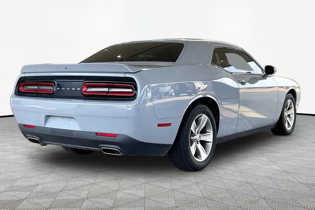Used 2020 Dodge Challenger SXT RWD image 5