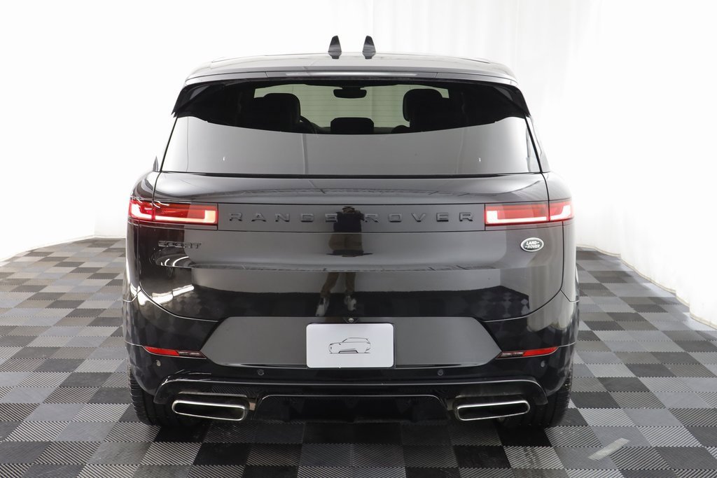 Used 2023 Land Rover Range Rover Sport SE Dynamic image 16