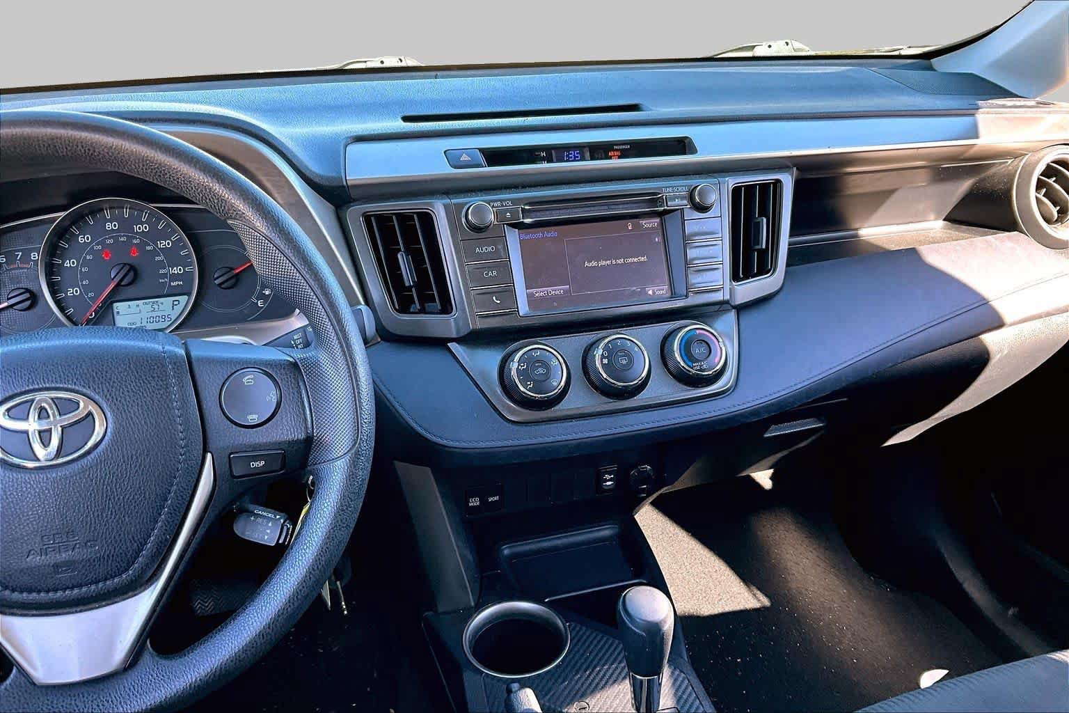 Used 2015 Toyota RAV4 LE AWD/4WD image 7