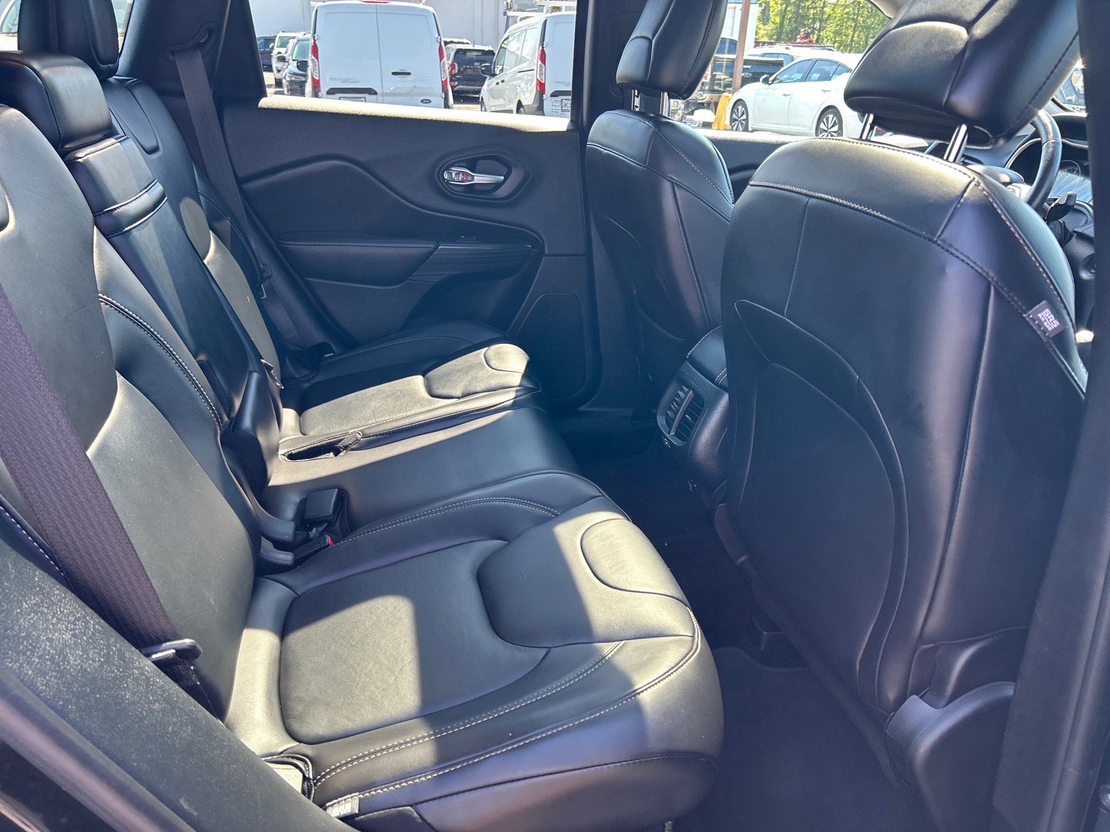 Used 2016 Jeep Cherokee Limited AWD/4WD image 19