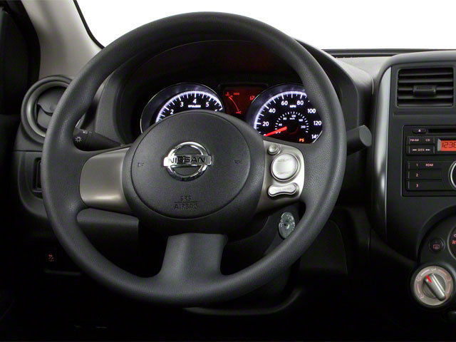 Used 2013 Nissan Versa S FWD image 9