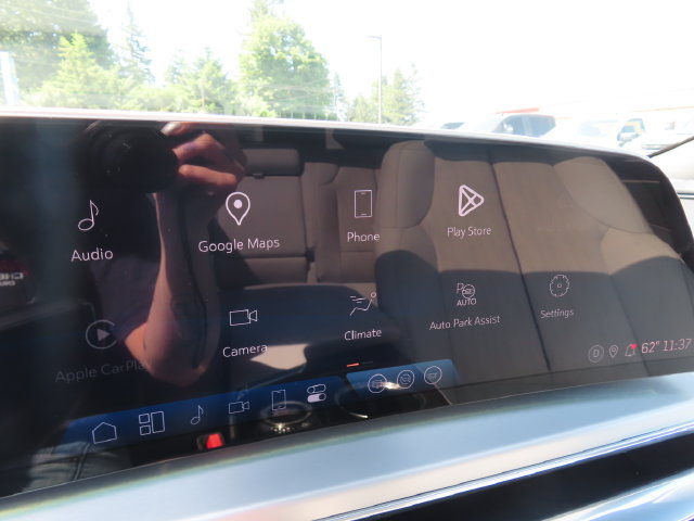 Certified 2024 Cadillac Lyriq Luxury AWD/4WD image 23