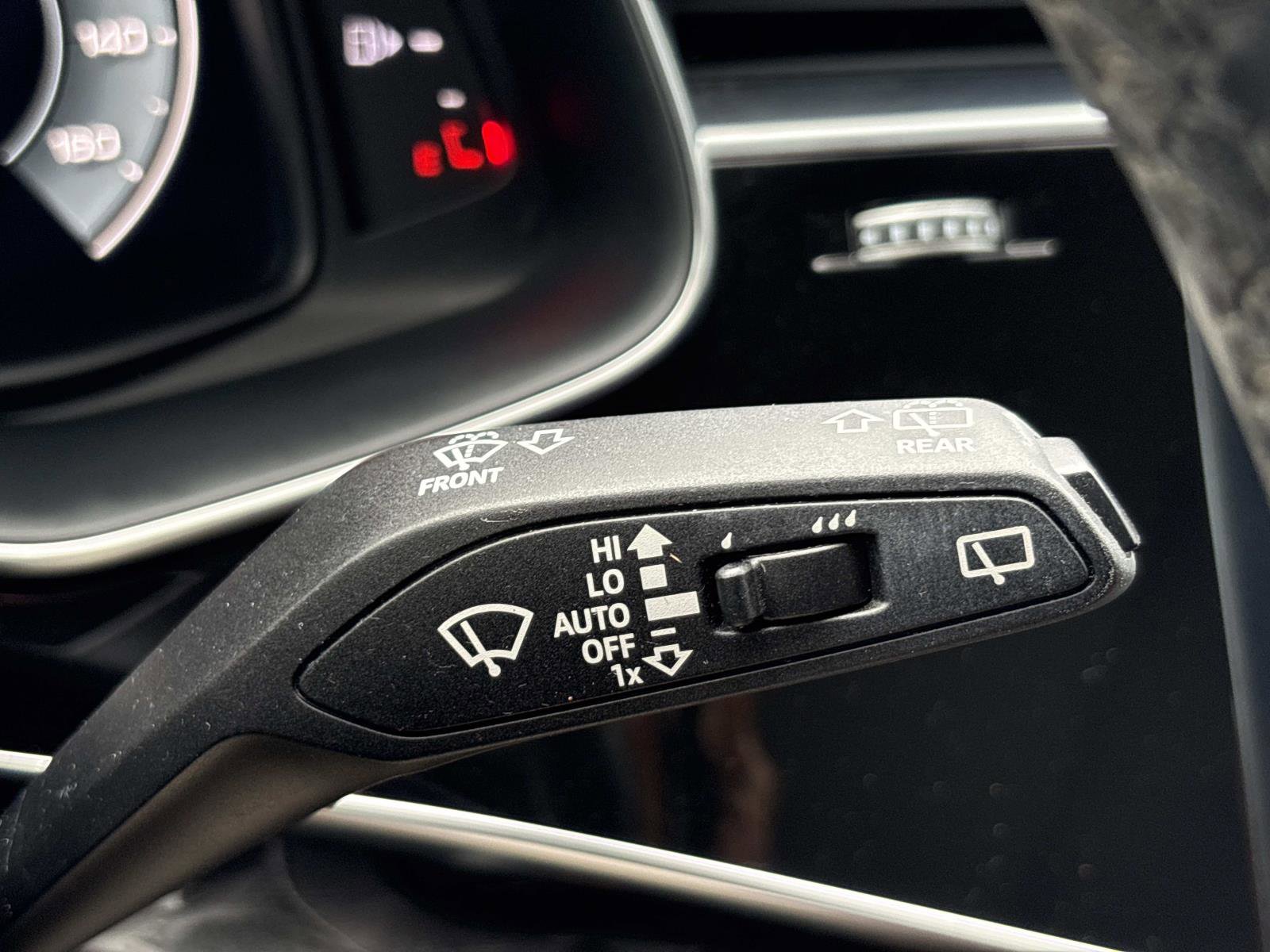 Used 2022 Audi Q7 Premium Plus w/ Premium Plus Package image 22