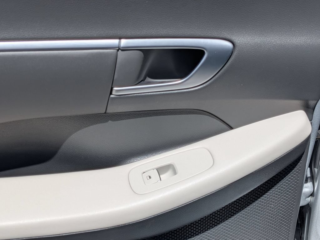 Used 2025 Hyundai Sonata SEL FWD image 26
