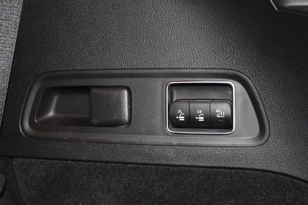 Used 2024 Mercedes-Benz GLS 450 4MATIC image 39