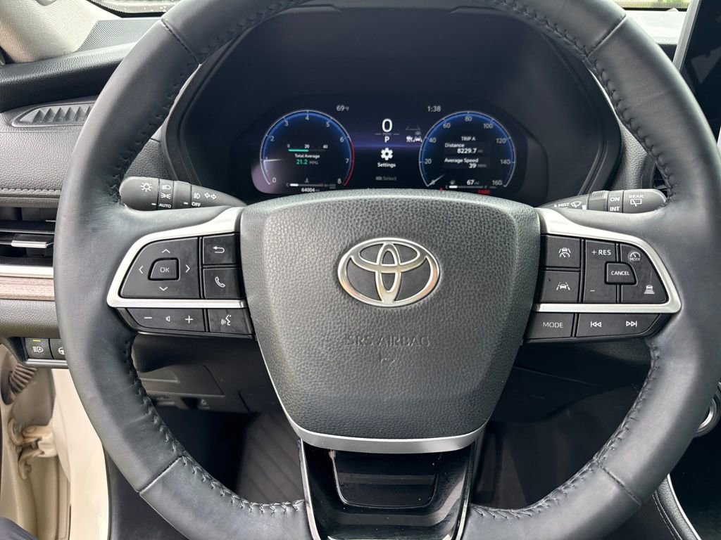 Used 2024 Toyota Grand Highlander Limited image 18
