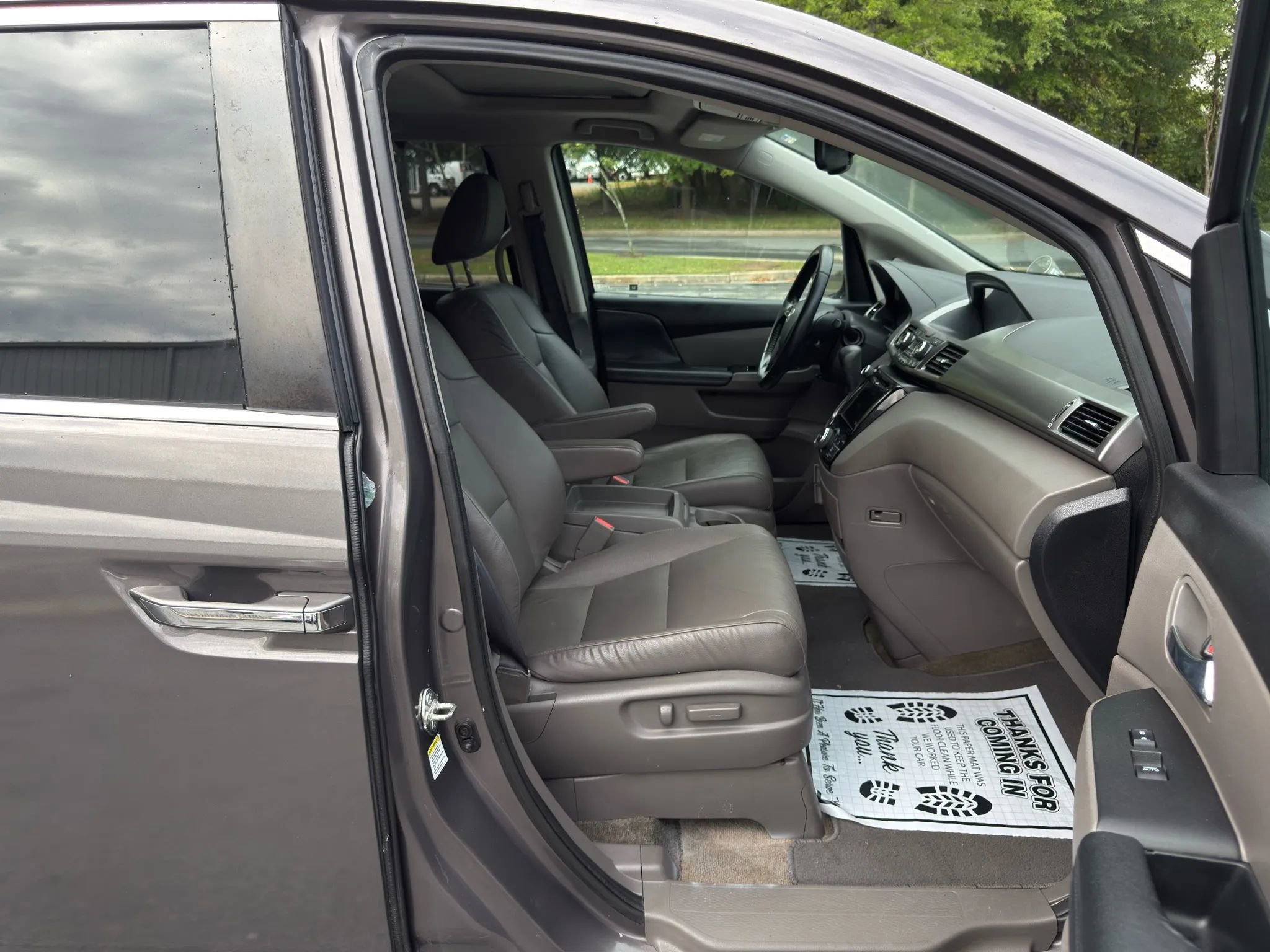 Used 2016 Honda Odyssey EX-L image 27