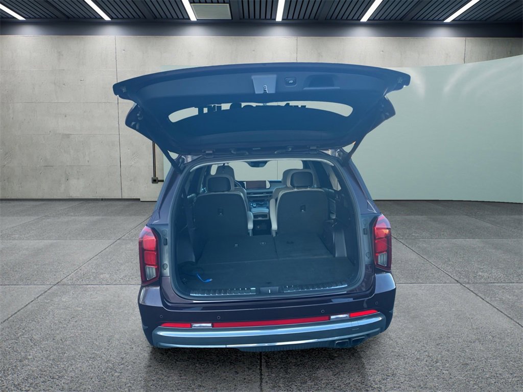 Used 2023 Hyundai Palisade Calligraphy image 11