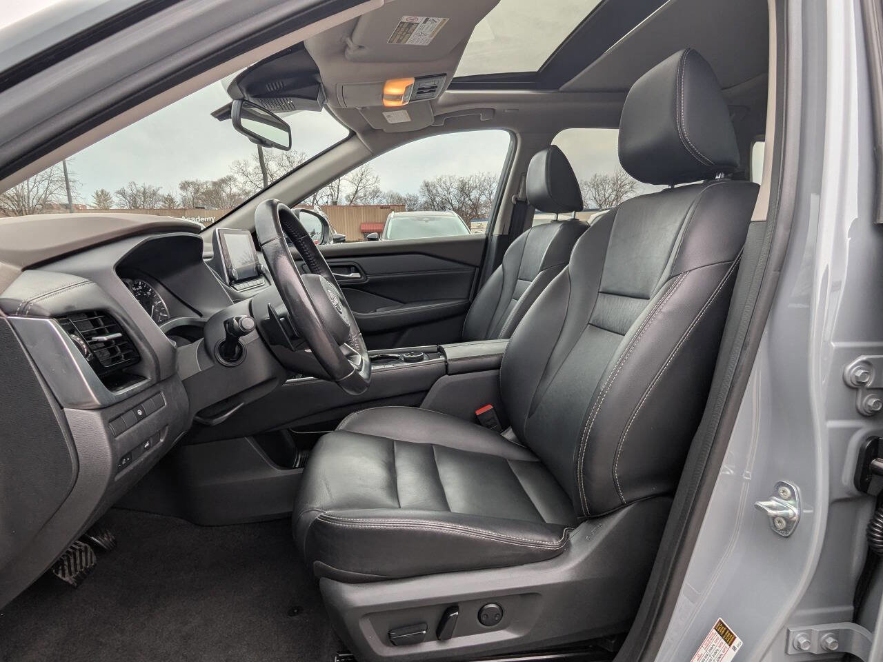 Used 2022 Nissan Rogue SL AWD/4WD image 13
