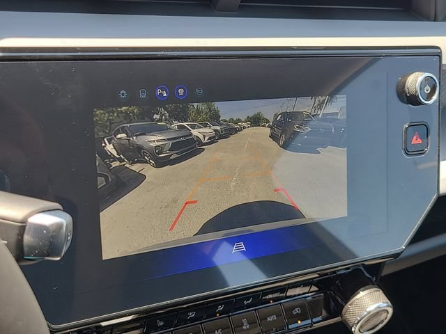 New 2027 Chevrolet Bolt LT w/ Comfort Package FWD image 27