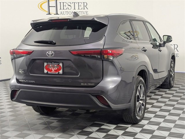 Used 2023 Toyota Highlander XLE image 7