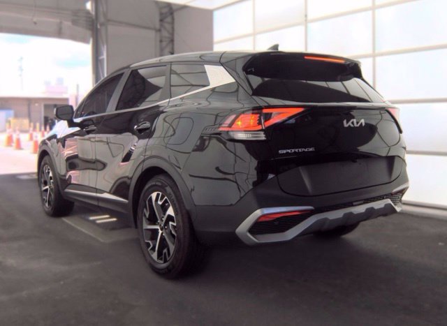 Certified 2023 Kia Sportage EX FWD image 4