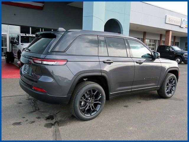 New 2025 Jeep Grand Cherokee Limited image 7