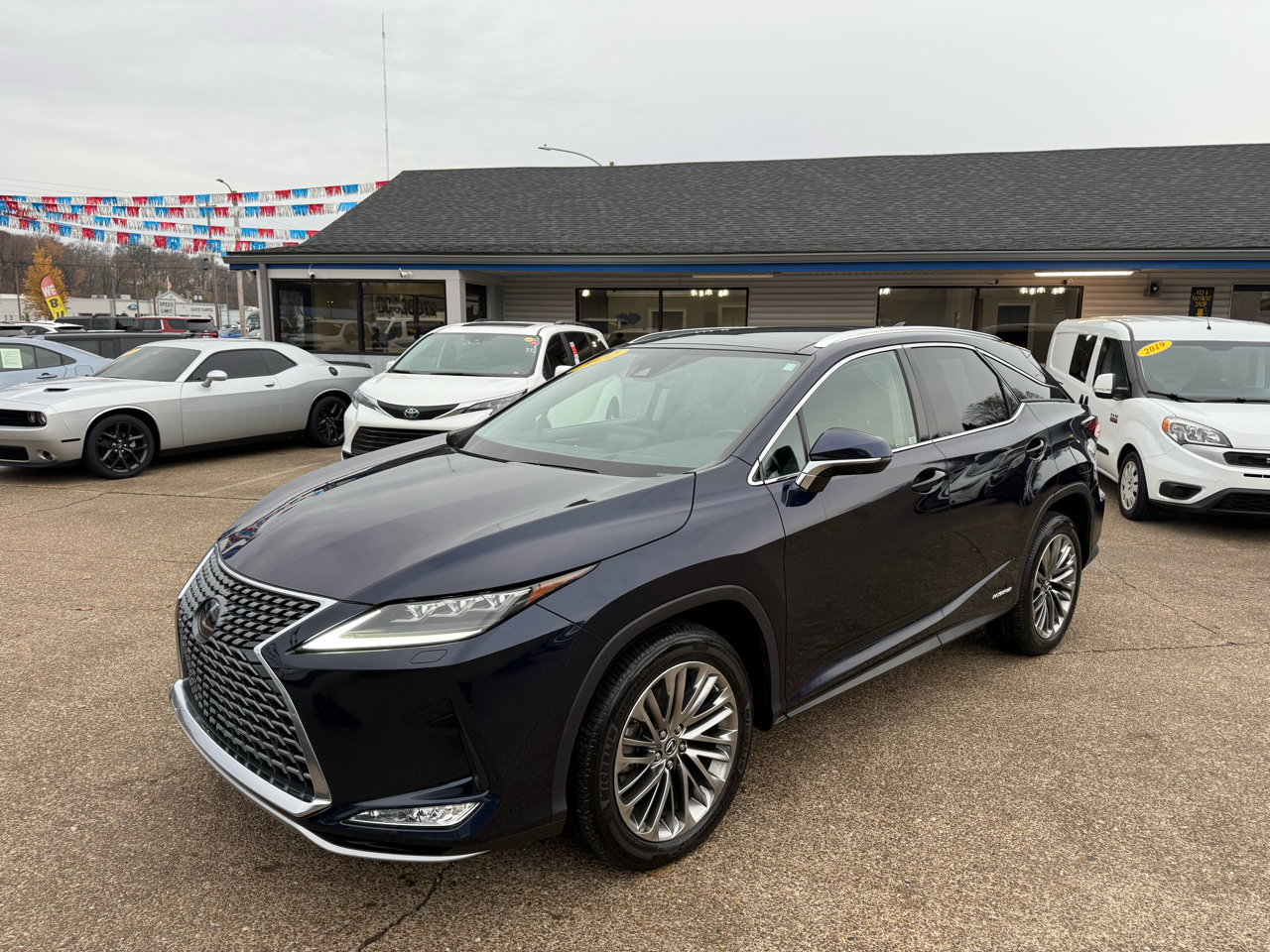 Used 2022 Lexus RX 450h AWD w/ Luxury Package image 3