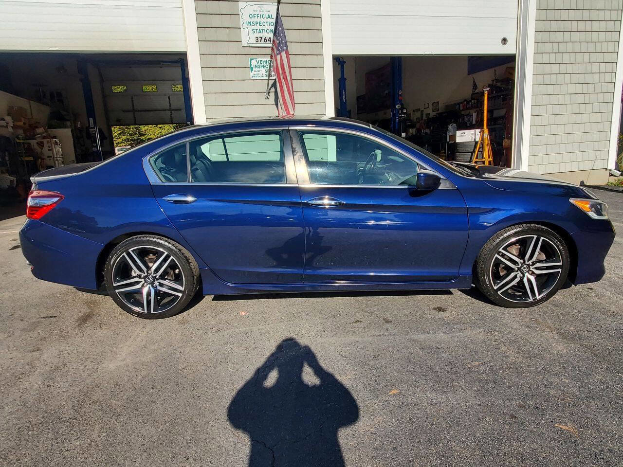 Used 2017 Honda Accord Sport Special Edition image 8