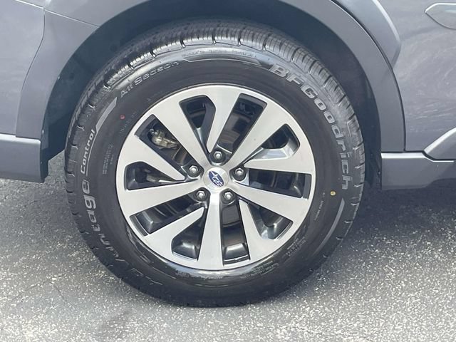 Used 2024 Subaru Outback Premium AWD/4WD image 10