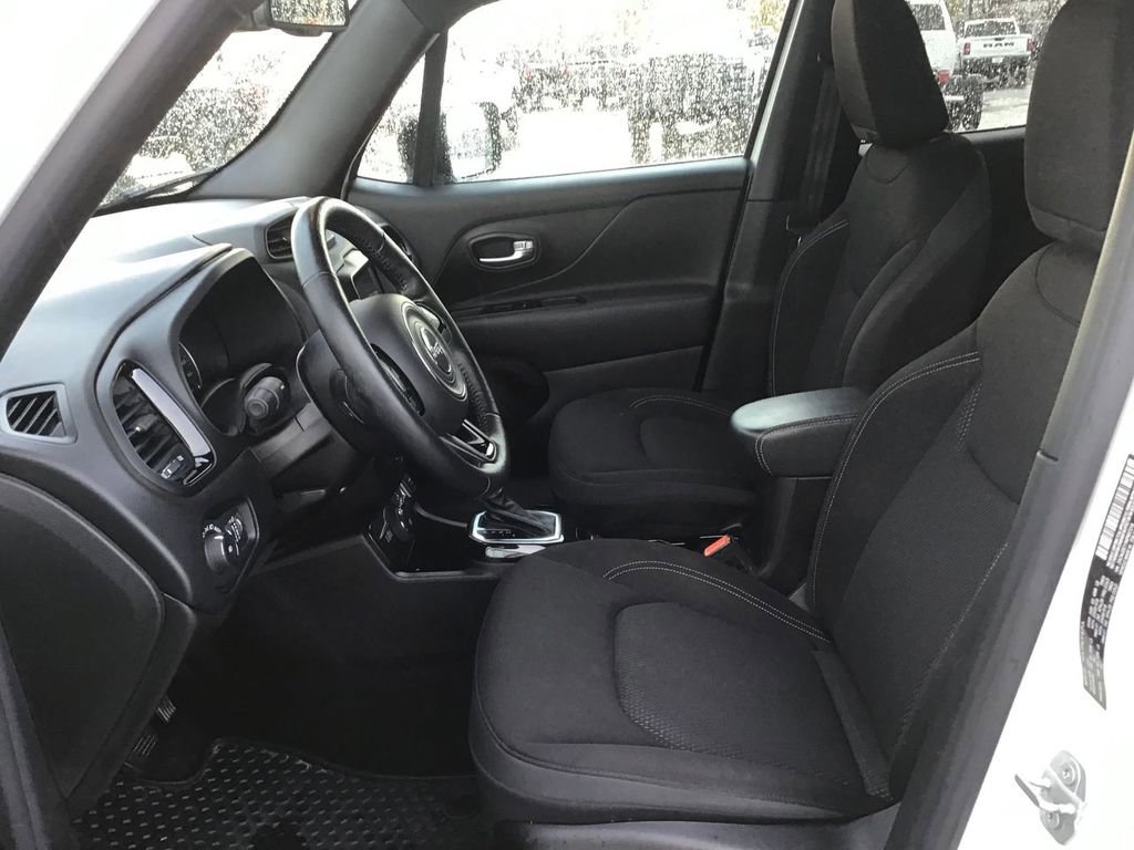 Certified 2022 Jeep Renegade Altitude w/ Convenience Group image 12