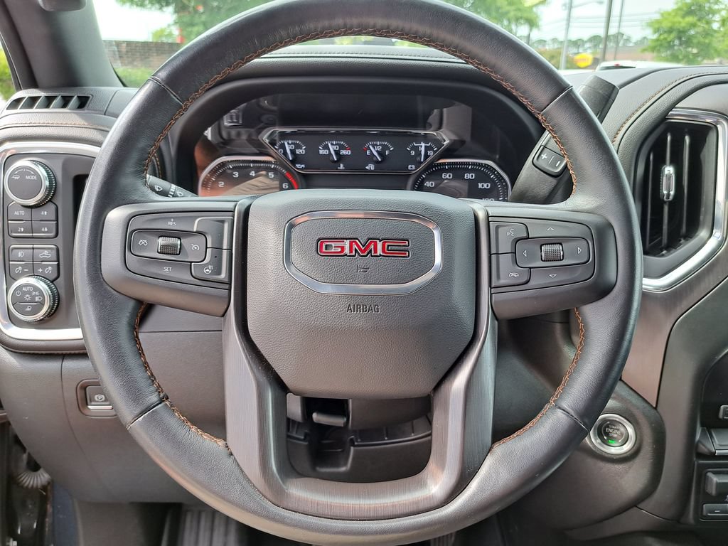 Used 2022 GMC Sierra 1500 AT4 w/ AT4 Preferred Package AWD/4WD image 9