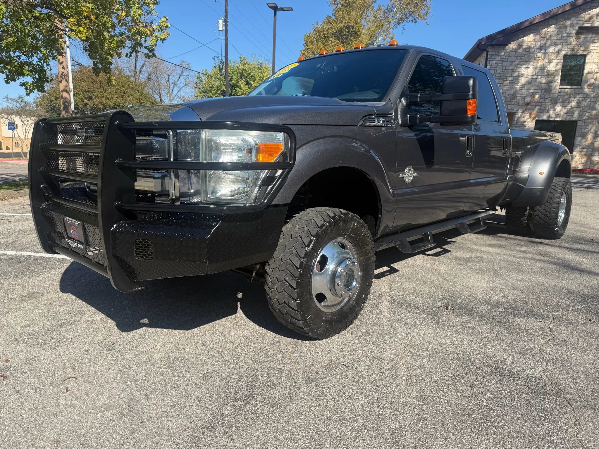 Used 2015 Ford F350 Lariat w/ Lariat Interior Package AWD/4WD image 1