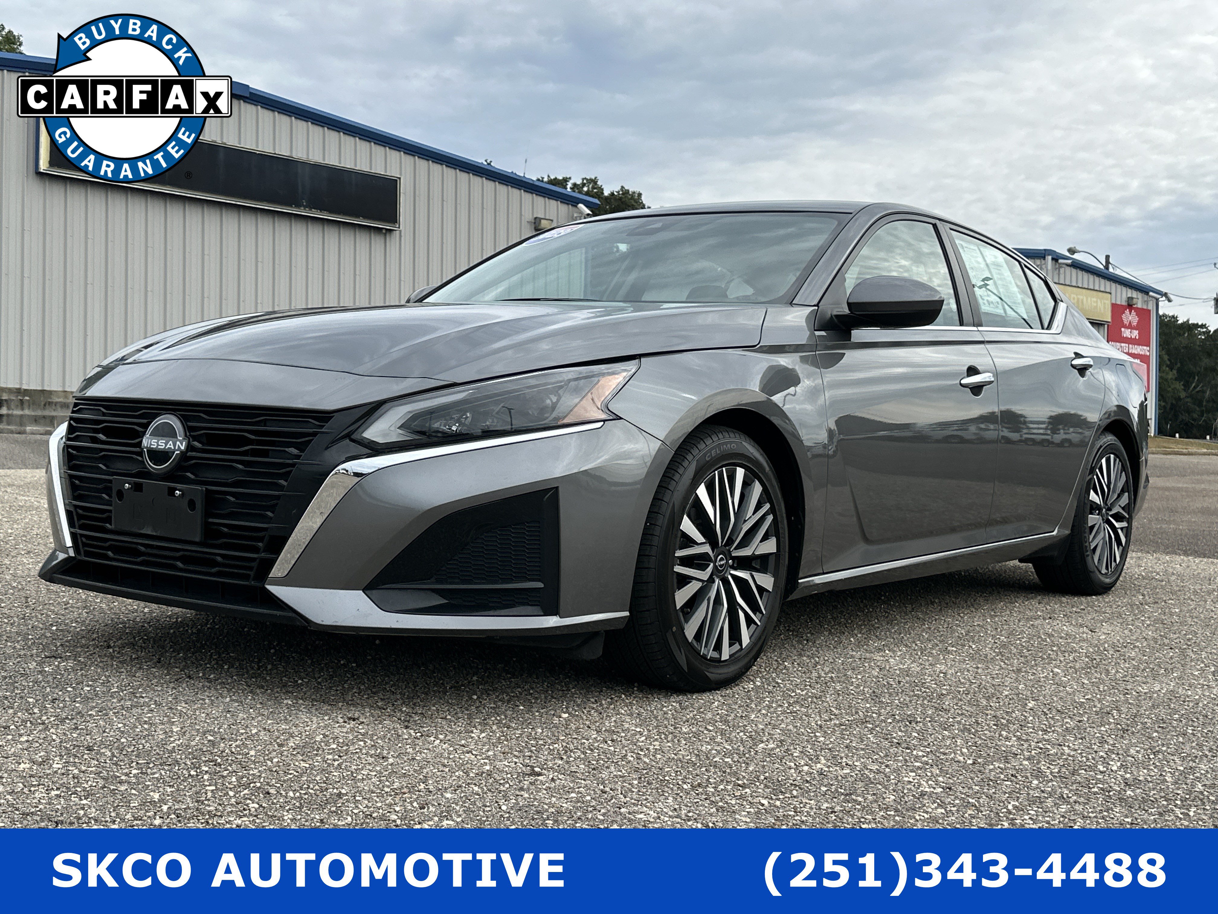 Used 2023 Nissan Altima 2.5 SV FWD image 1