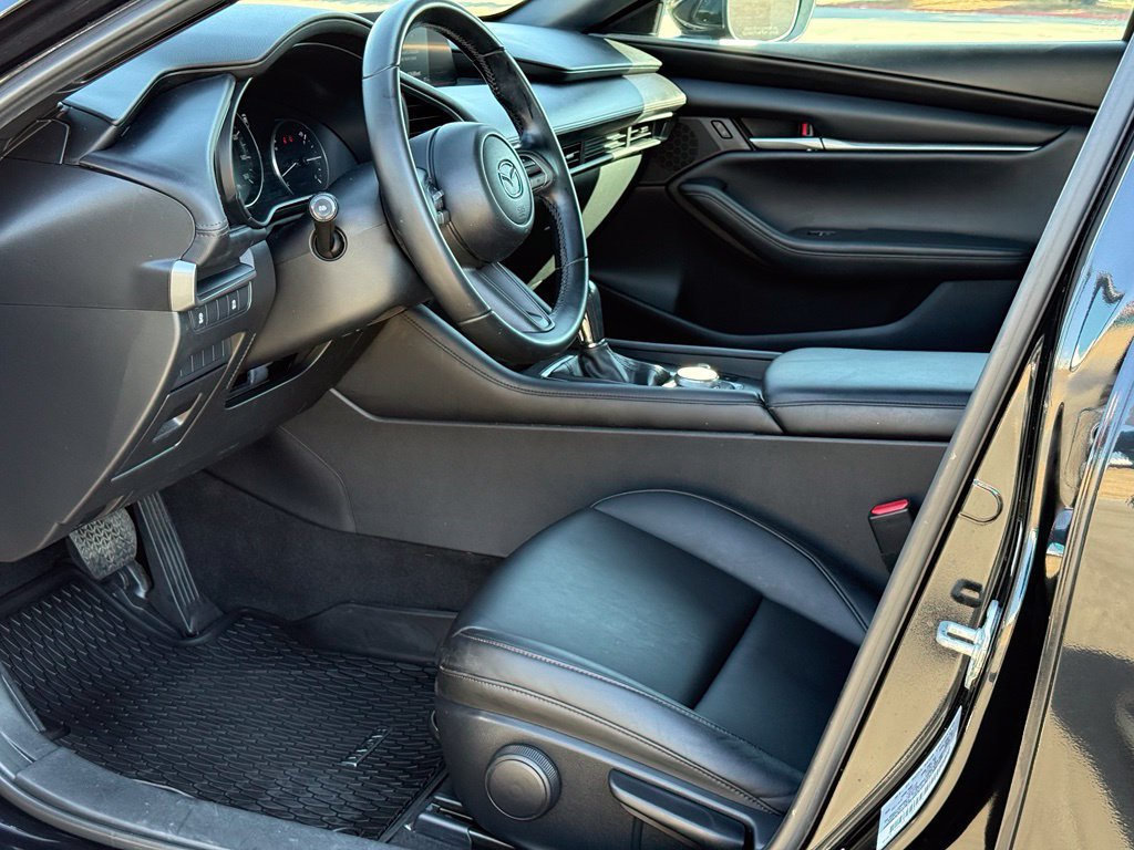 Used 2023 MAZDA MAZDA3 s FWD image 6