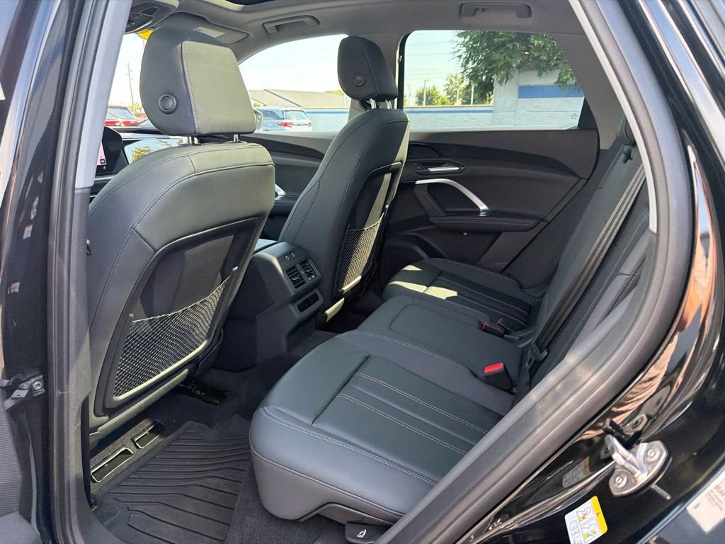 Used 2025 Audi Q5 Premium w/ Convenience Package AWD/4WD image 19