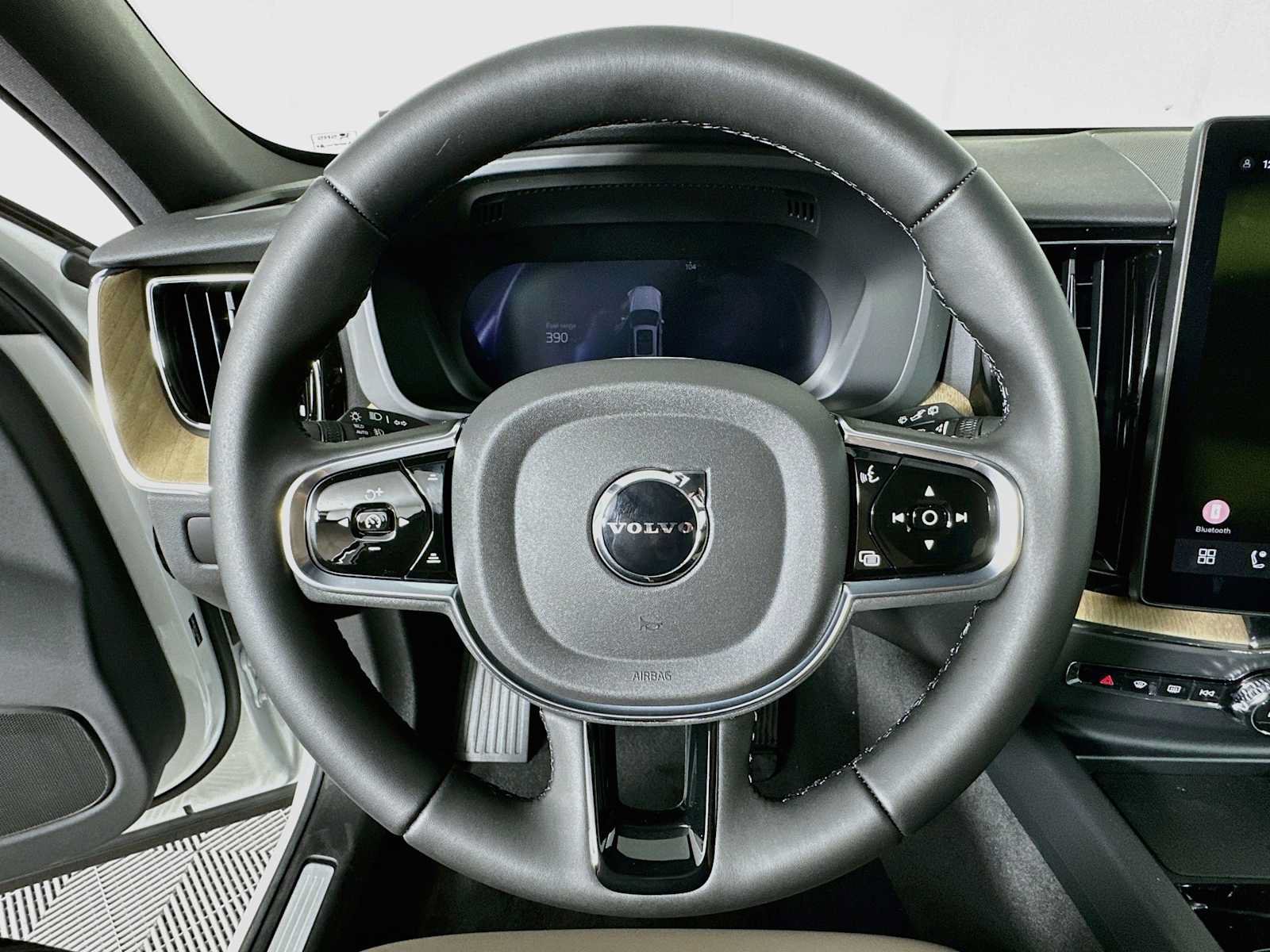 New 2026 Volvo XC60 B5 Plus w/ Protection Package Premier AWD/4WD image 11