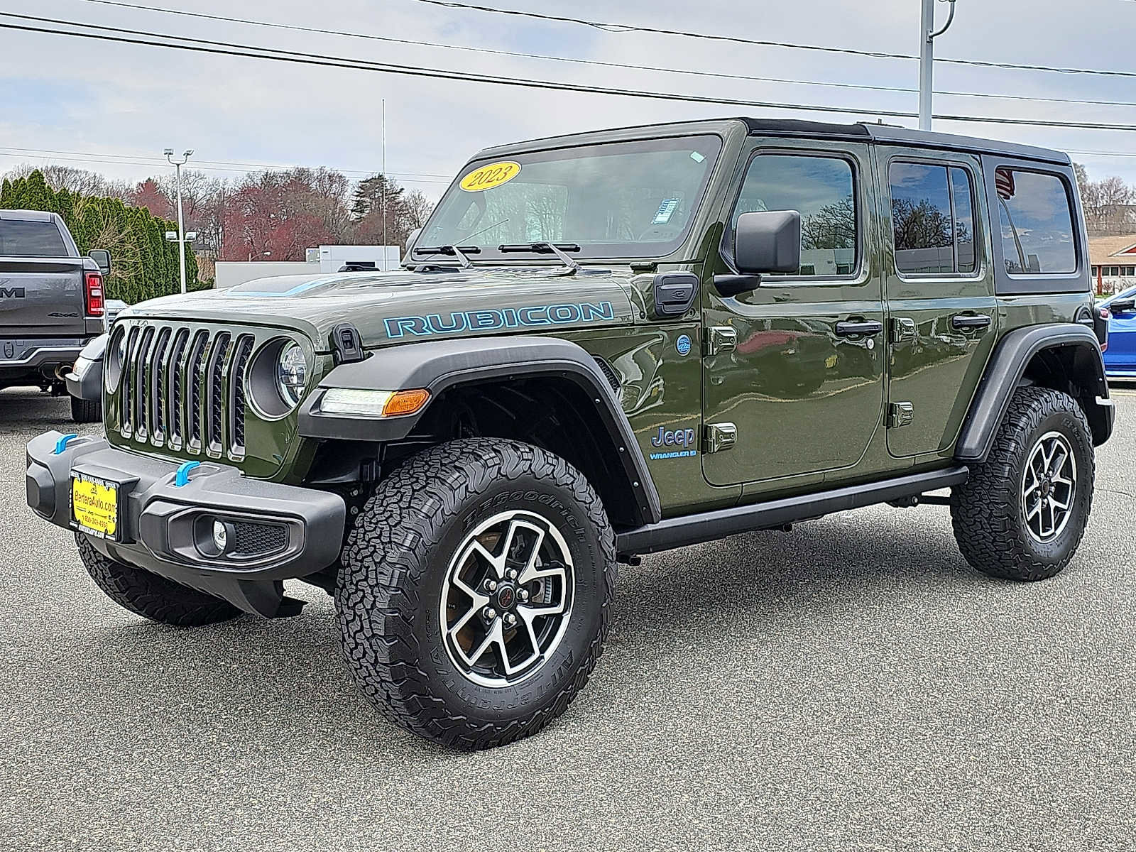Used 2023 Jeep Wrangler Unlimited Rubicon 4xe w/ Cold Weather Group AWD/4WD image 3