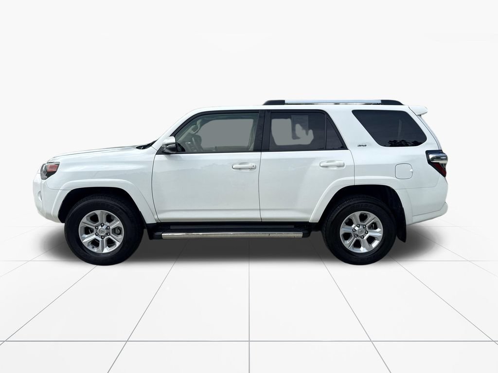 Used 2020 Toyota 4Runner SR5 Premium w/ Moonroof Package AWD/4WD image 4