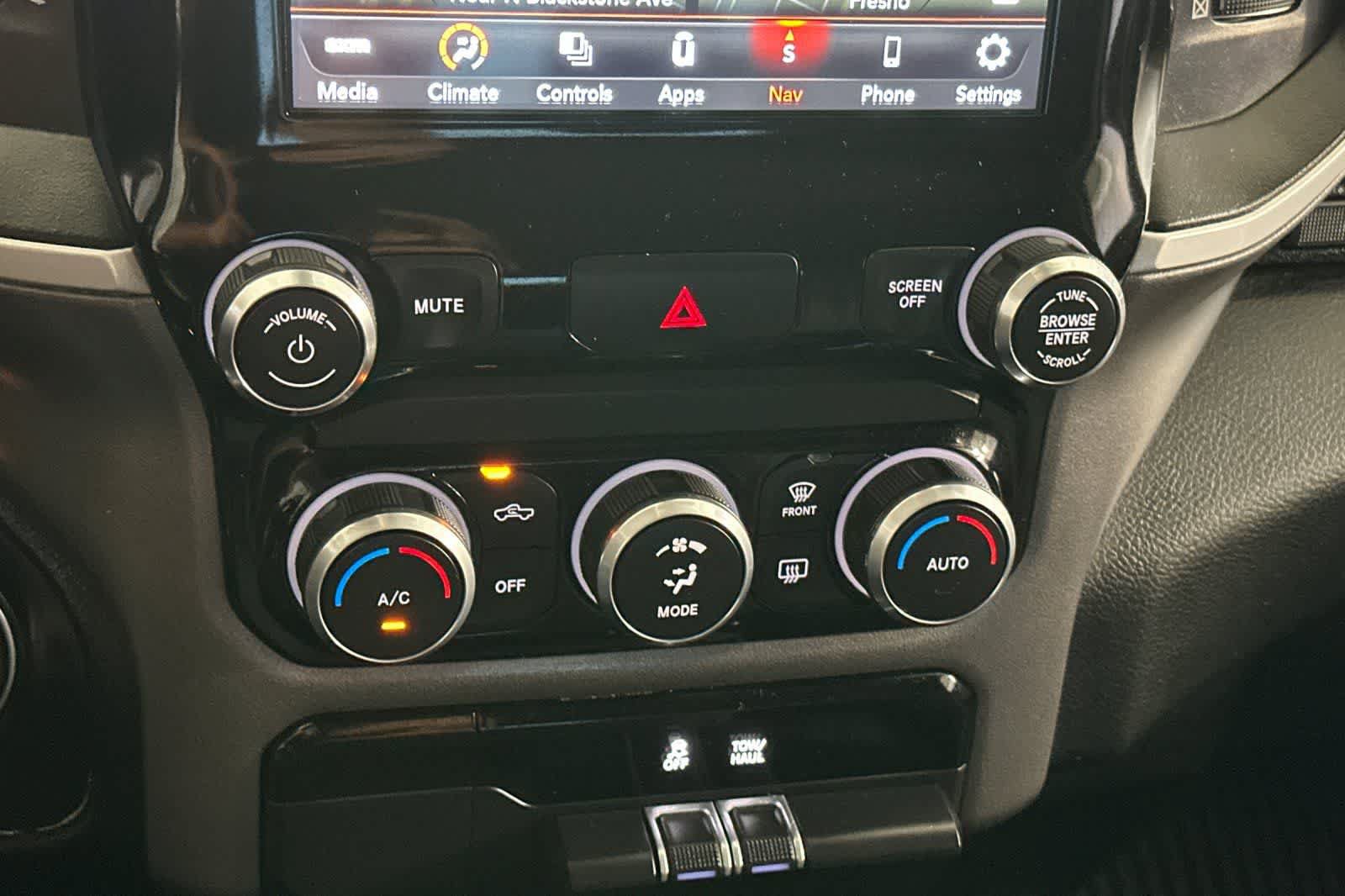 Used 2020 RAM 1500 Big Horn AWD/4WD image 22