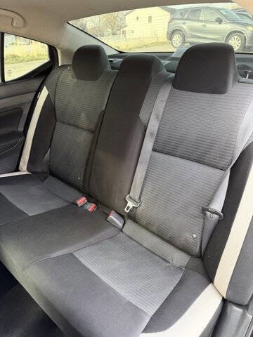 Used 2021 Nissan Versa SV image 20