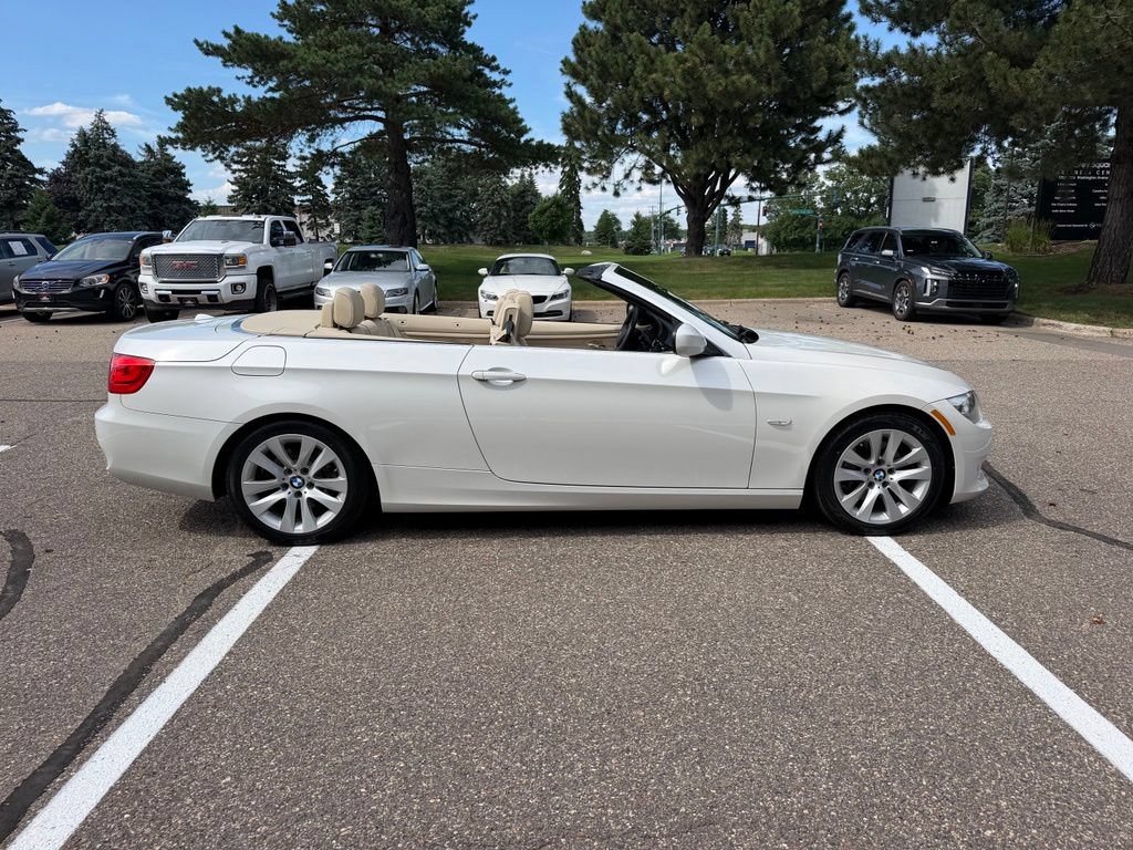 Used 2012 BMW 328i Convertible RWD image 16