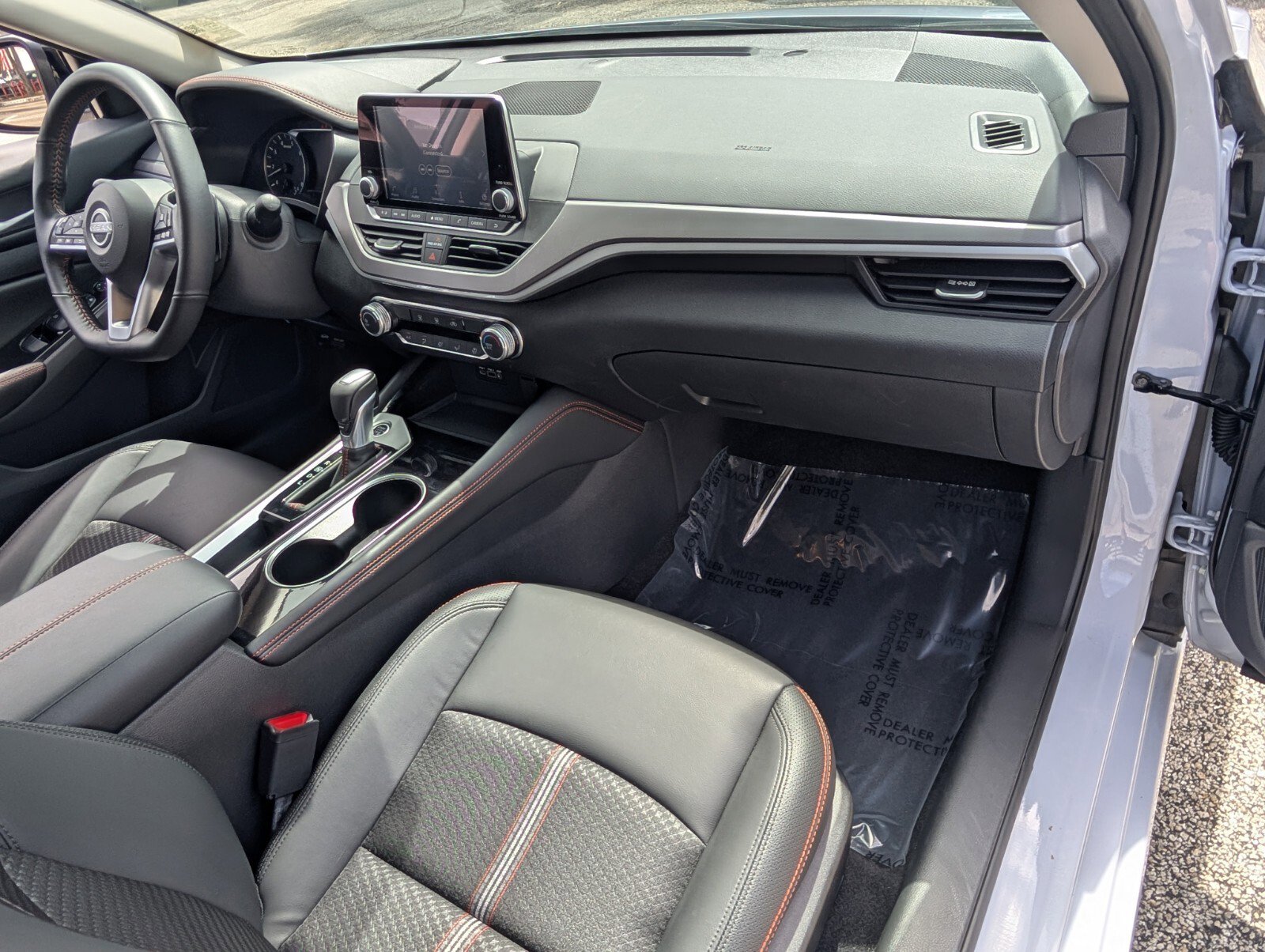 Certified 2024 Nissan Altima 2.5 SR FWD image 17