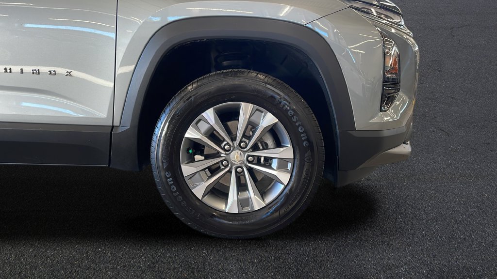 Used 2026 Chevrolet Equinox LT w/ Convenience Package II FWD image 23