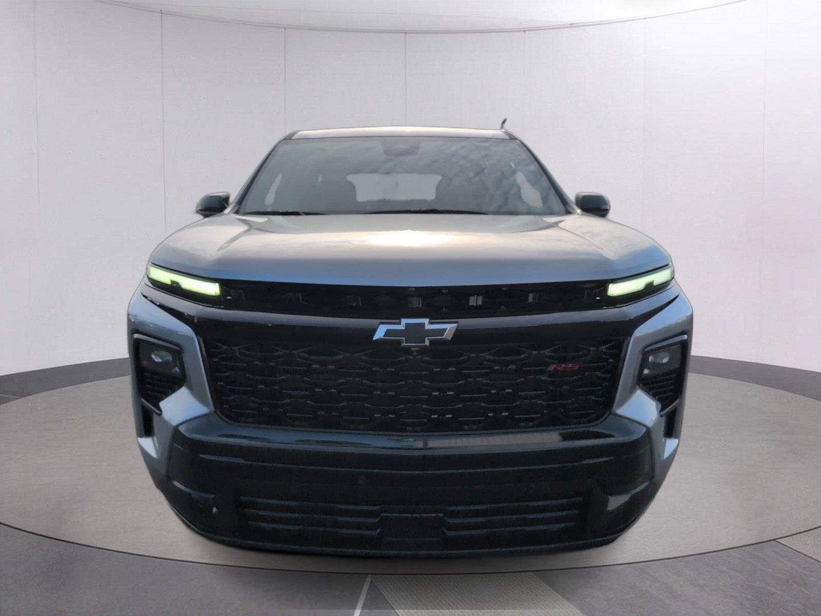 New 2026 Chevrolet Traverse RS w/ LPO, Floor Liner Package FWD image 8