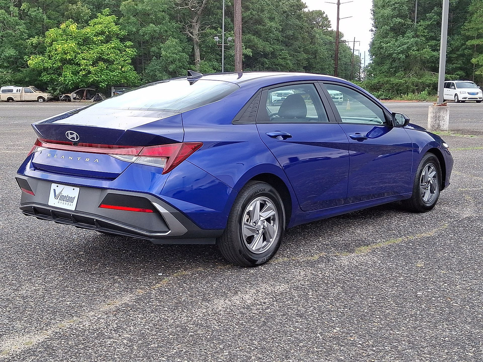 Certified 2025 Hyundai Elantra SE FWD image 30