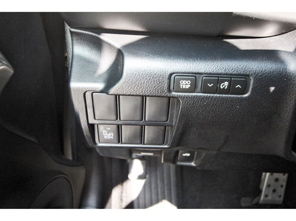 Used 2016 Lexus IS 350 image 22