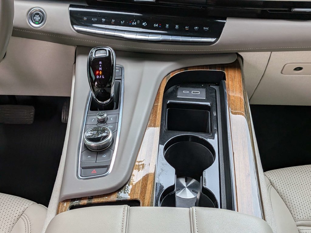 Certified 2023 Cadillac Escalade Premium Luxury Platinum w/ LPO, Radiant Package AWD/4WD image 22