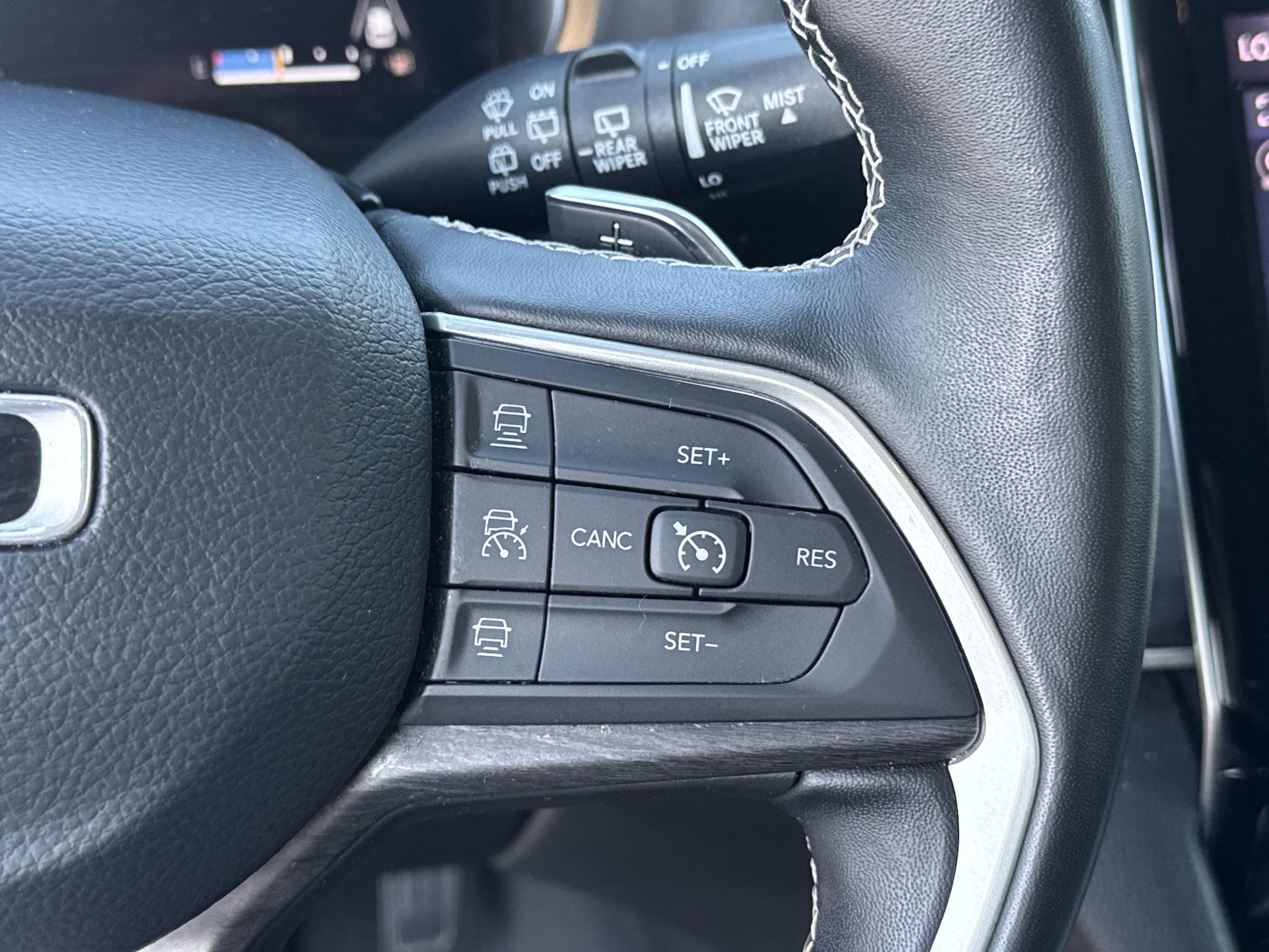 Used 2022 Jeep Grand Cherokee L Limited image 27