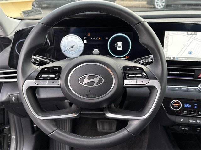 Used 2024 Hyundai Elantra Limited image 19