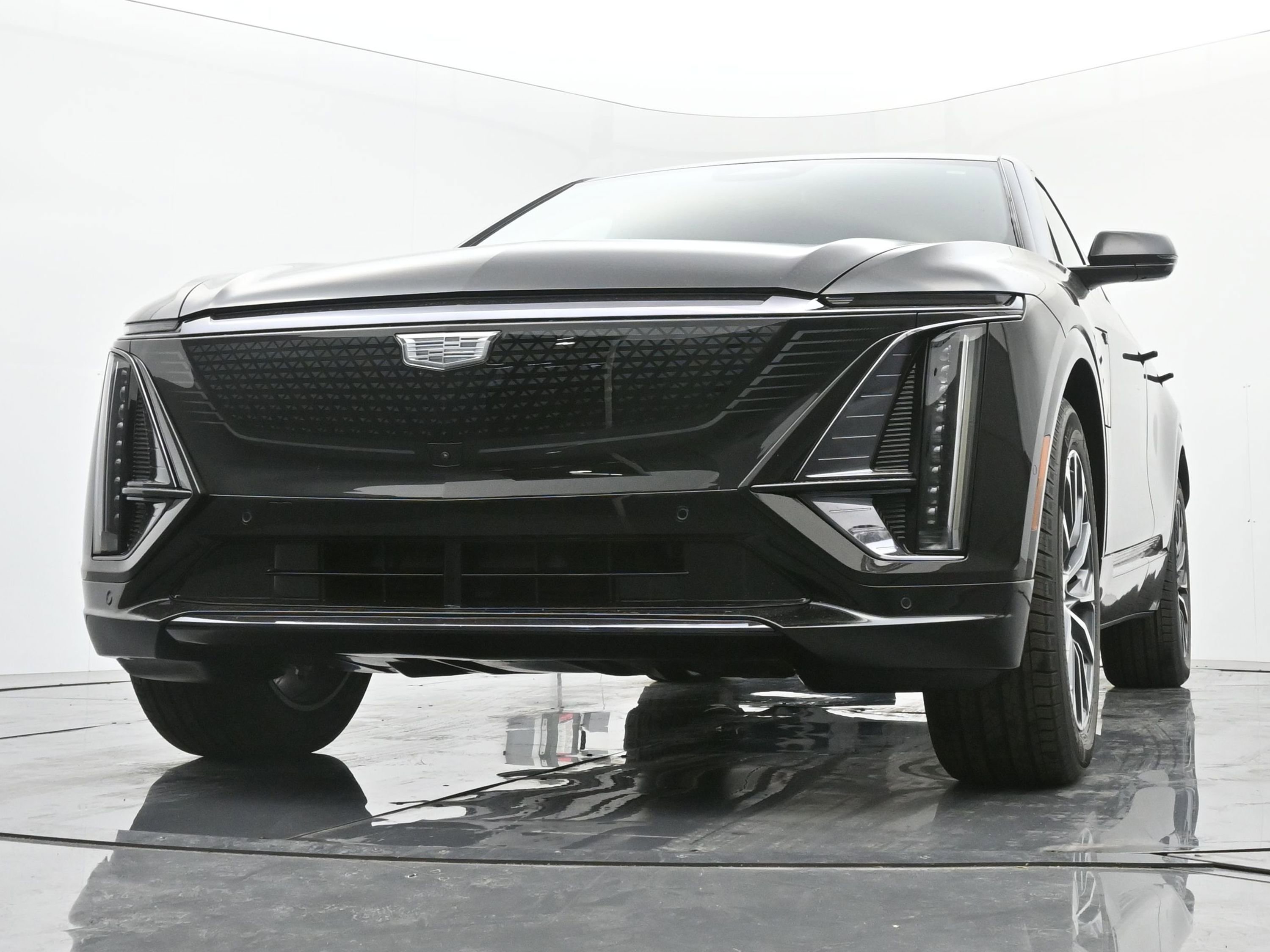 New 2025 Cadillac Lyriq Sport image 15