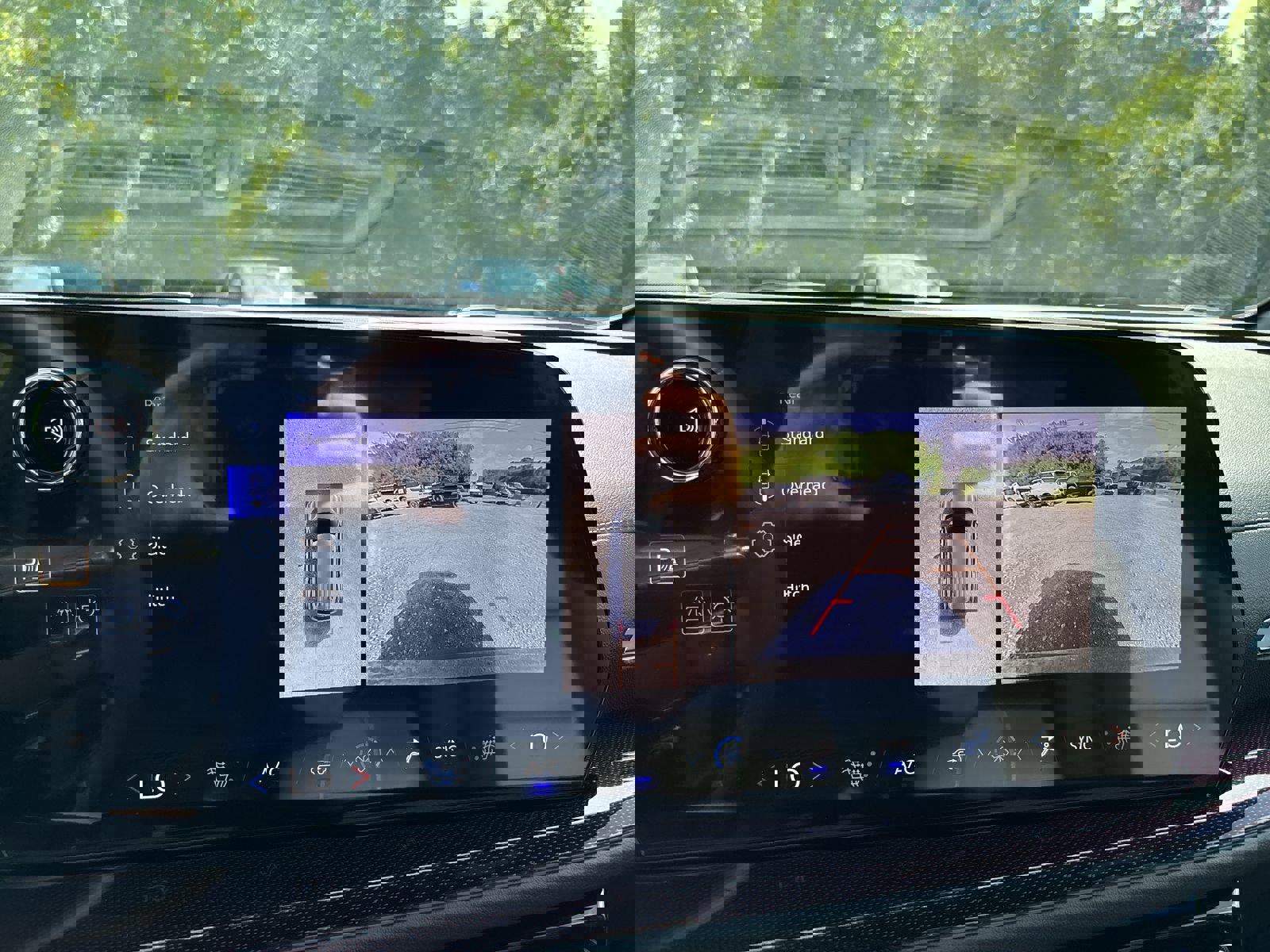 New 2026 Chevrolet Traverse Z71 w/ Driver Confidence Package image 20