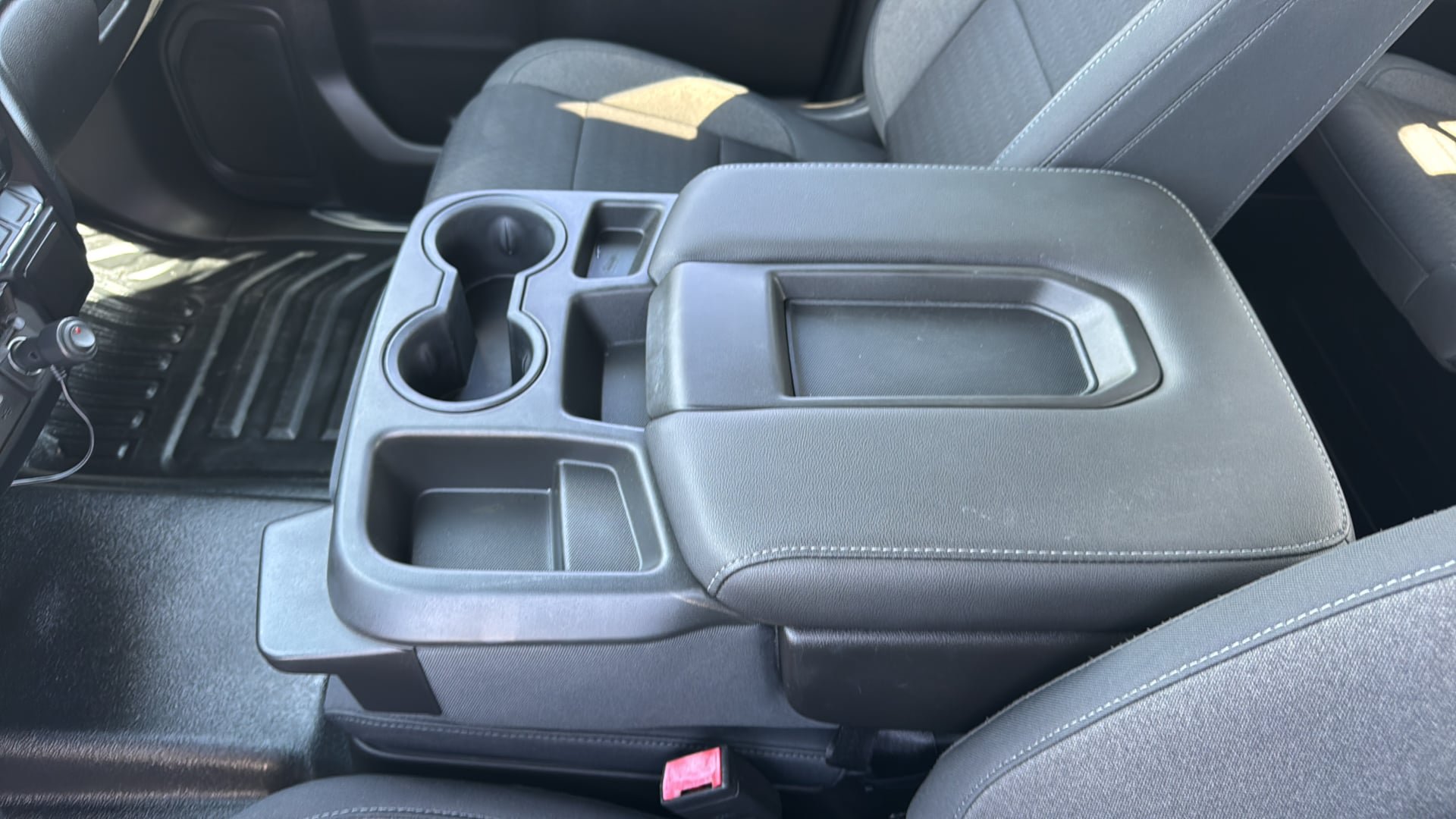 Used 2019 Chevrolet Silverado 1500 LT w/ Convenience Package AWD/4WD image 26