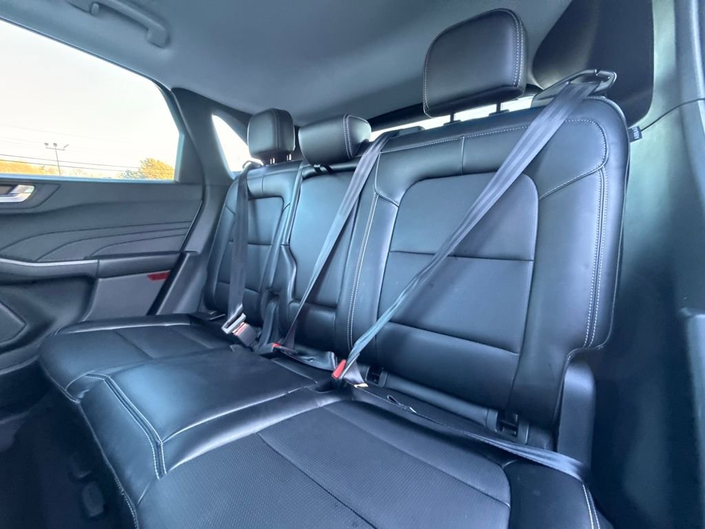 Used 2025 Ford Escape Platinum AWD/4WD image 15